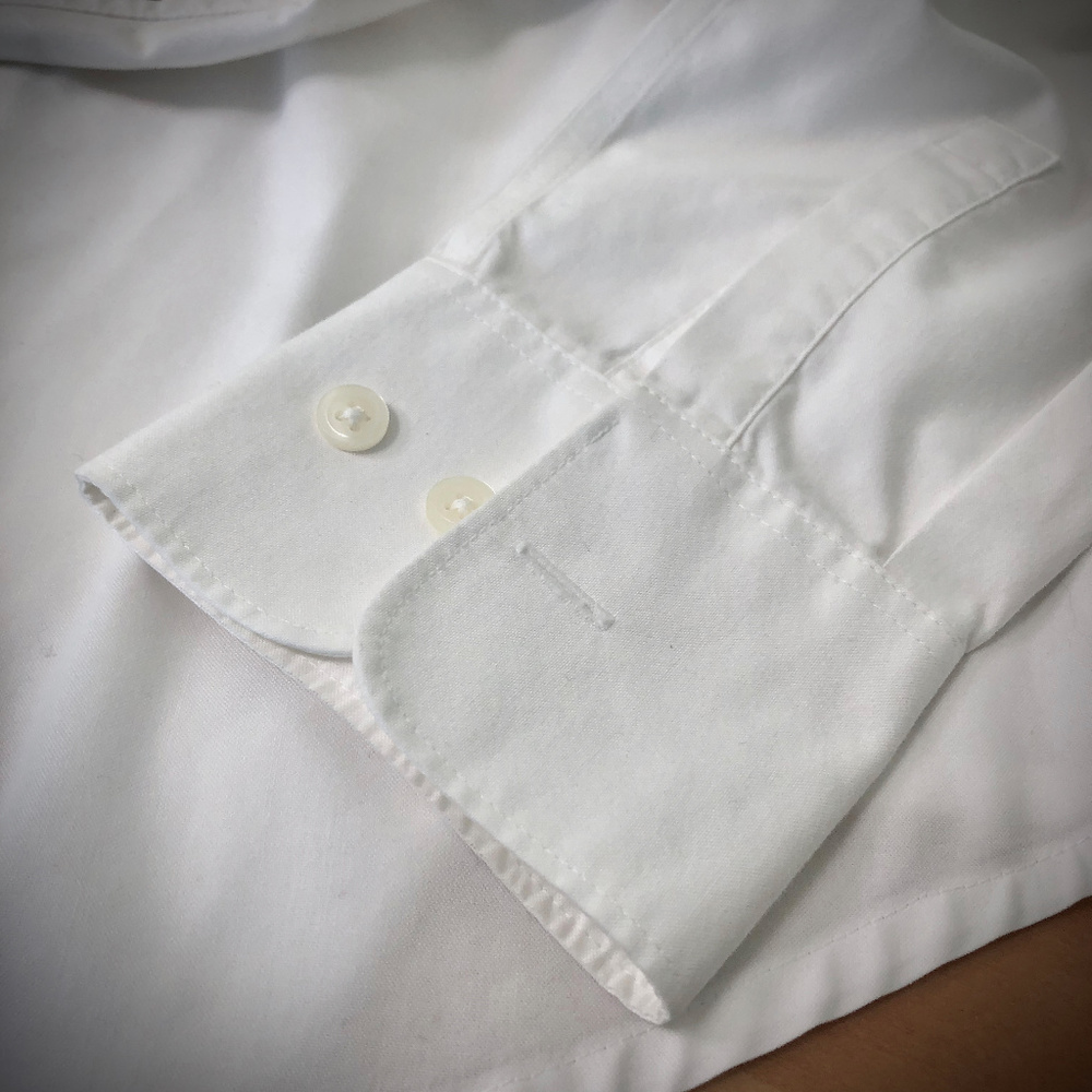 🌟2/$30🌟 Eddie Bauer Women’s White Wrinkle Resistant Button Down Shirt - Picture 4 of 5